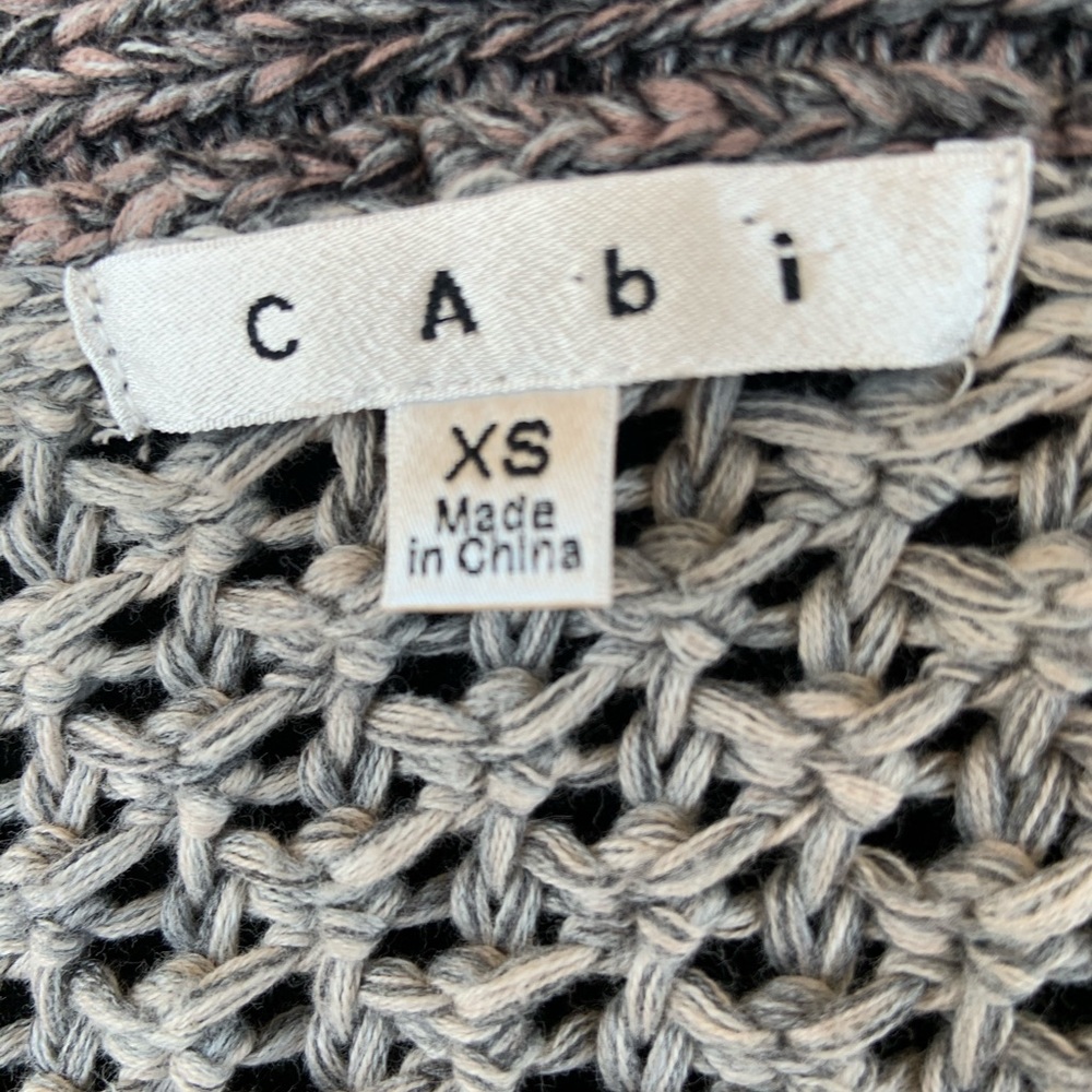 Unique Cabi neutral-colored sweater - Picture 5 of 5